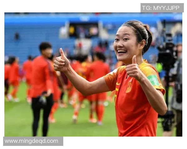 女足主力前锋重伤复出，首次合练引发全场欢呼